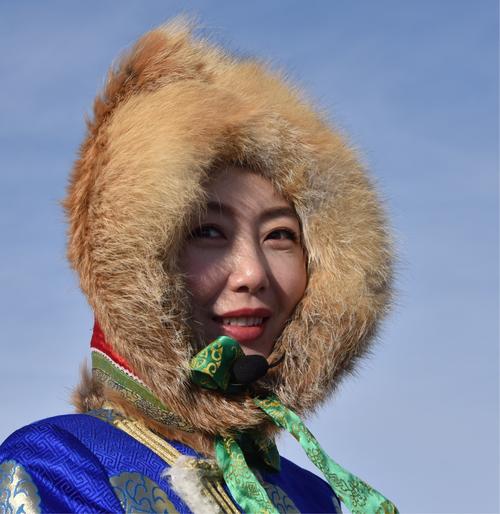 蒙古美丽女头像图片(女生头像蒙古族真人好看)